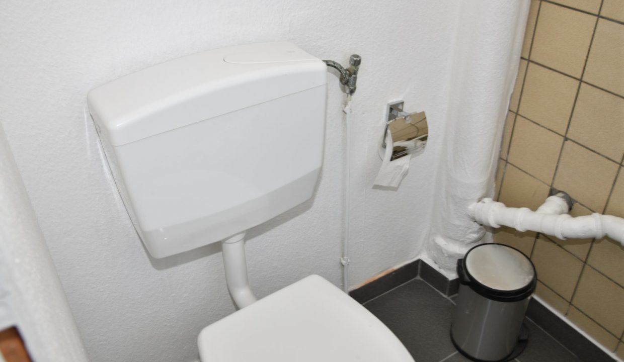 HN59_Laden_links_Aussen_WC_1_1