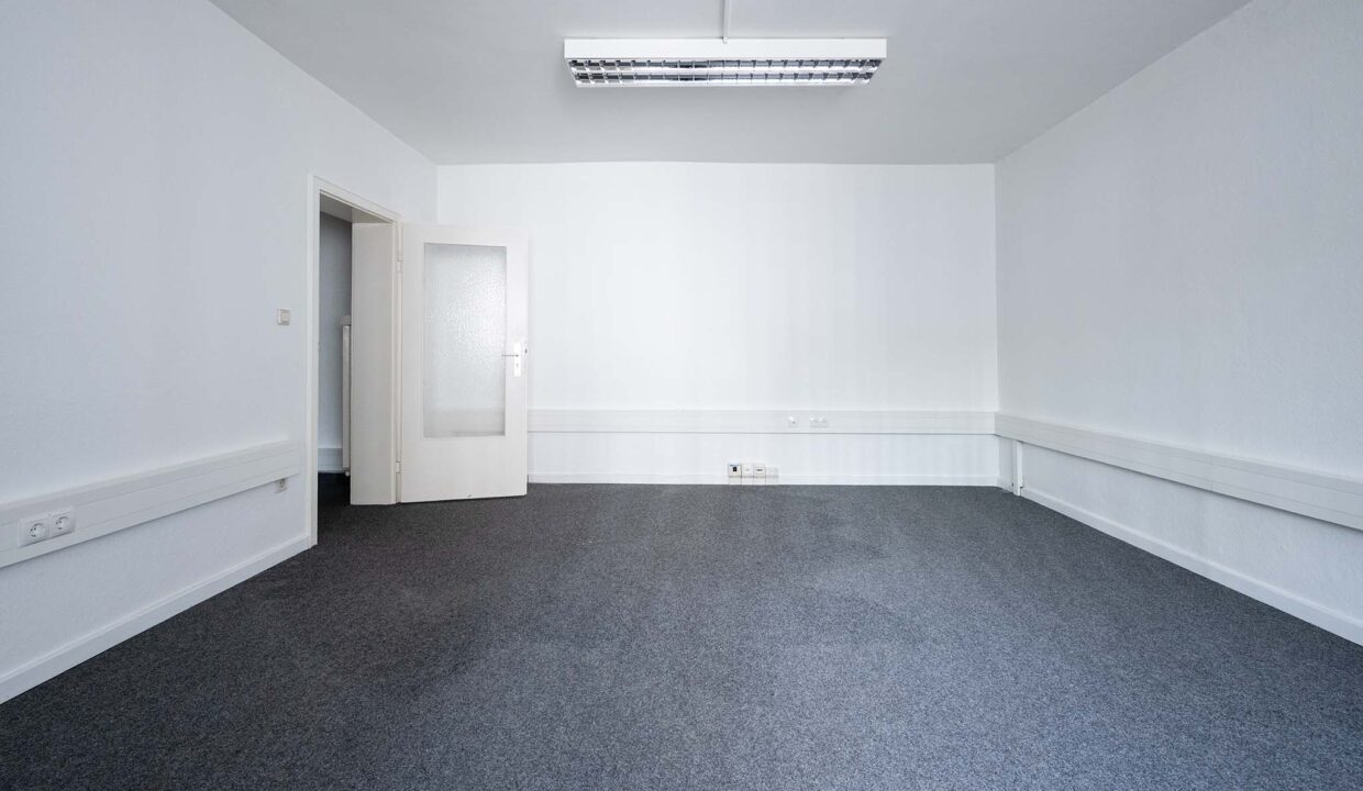 HN59_Nebengebaeude_rechts_Buero_1_2 Kopie