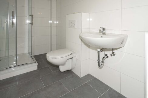 HN59_Nebengebaeude_rechts_Bad_4 Kopie