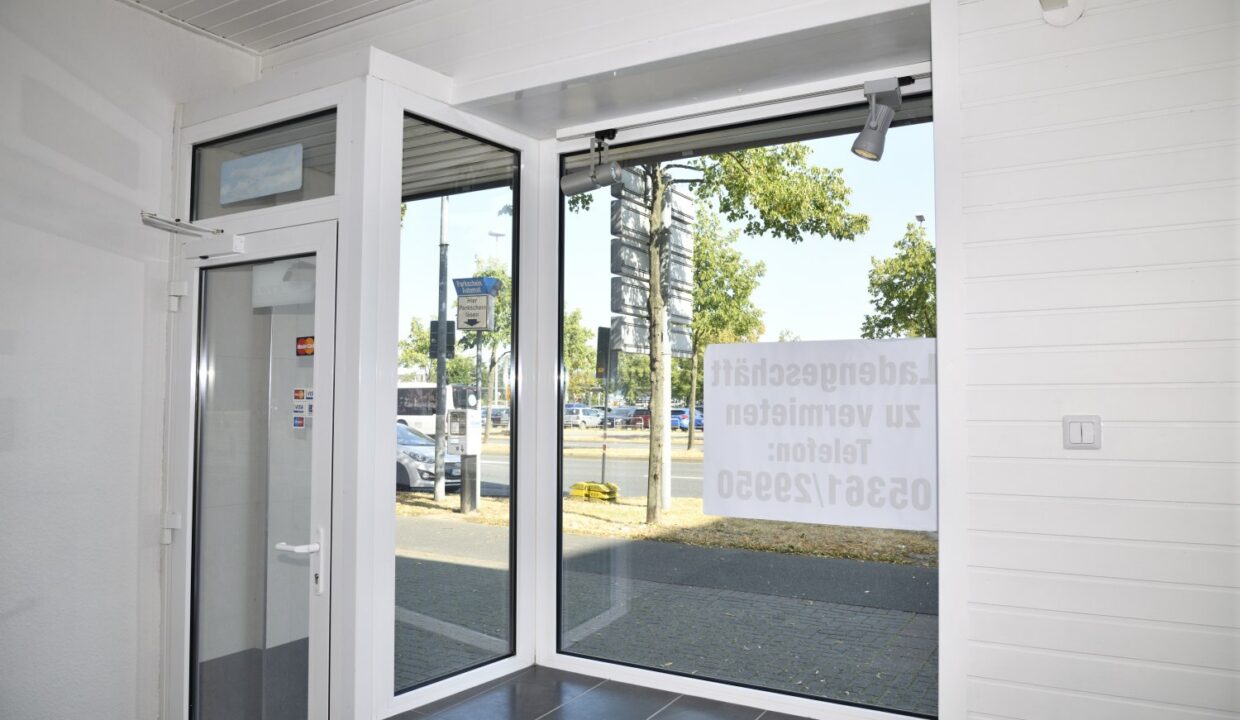 HN59_Laden_links_Aussen_Innennansicht_1_5