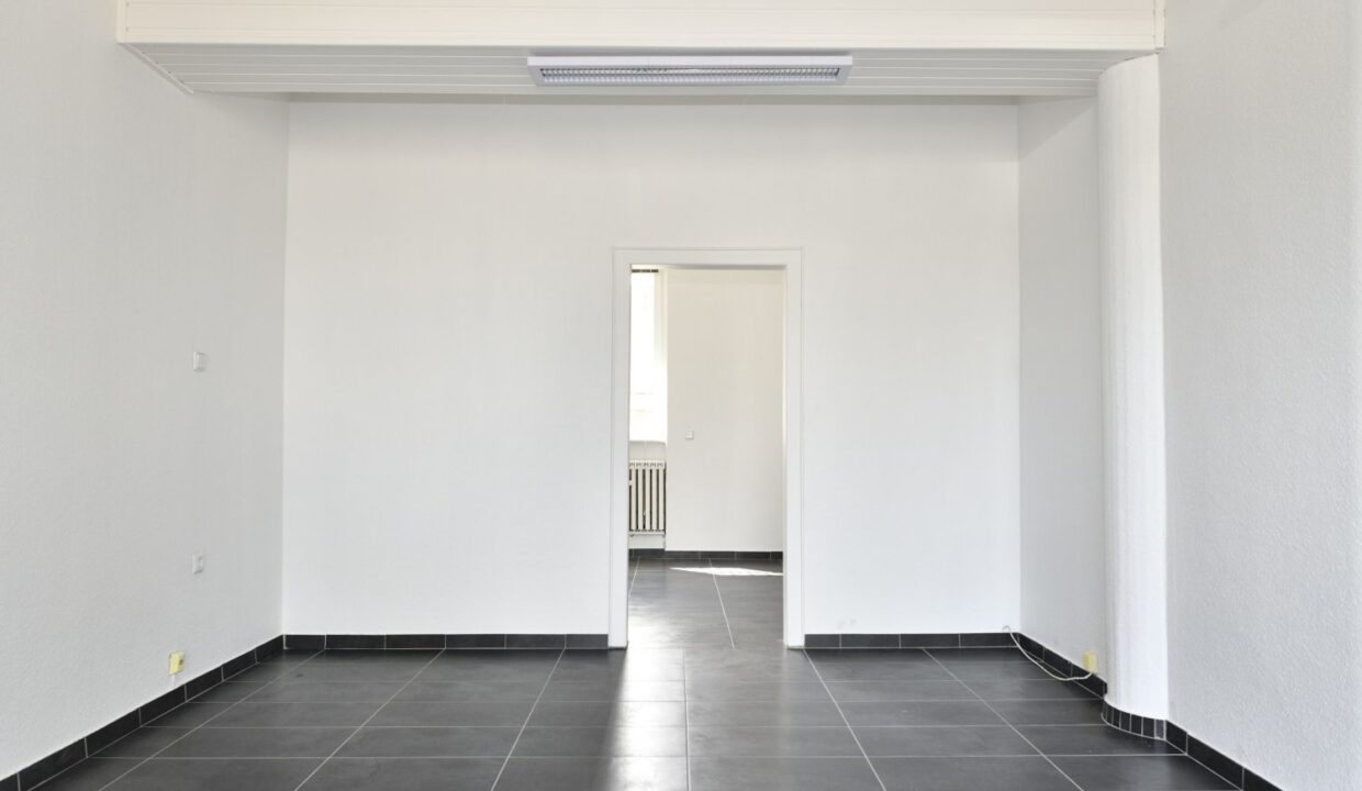 HN59_Laden_links_Aussen_Innennansicht_1_7