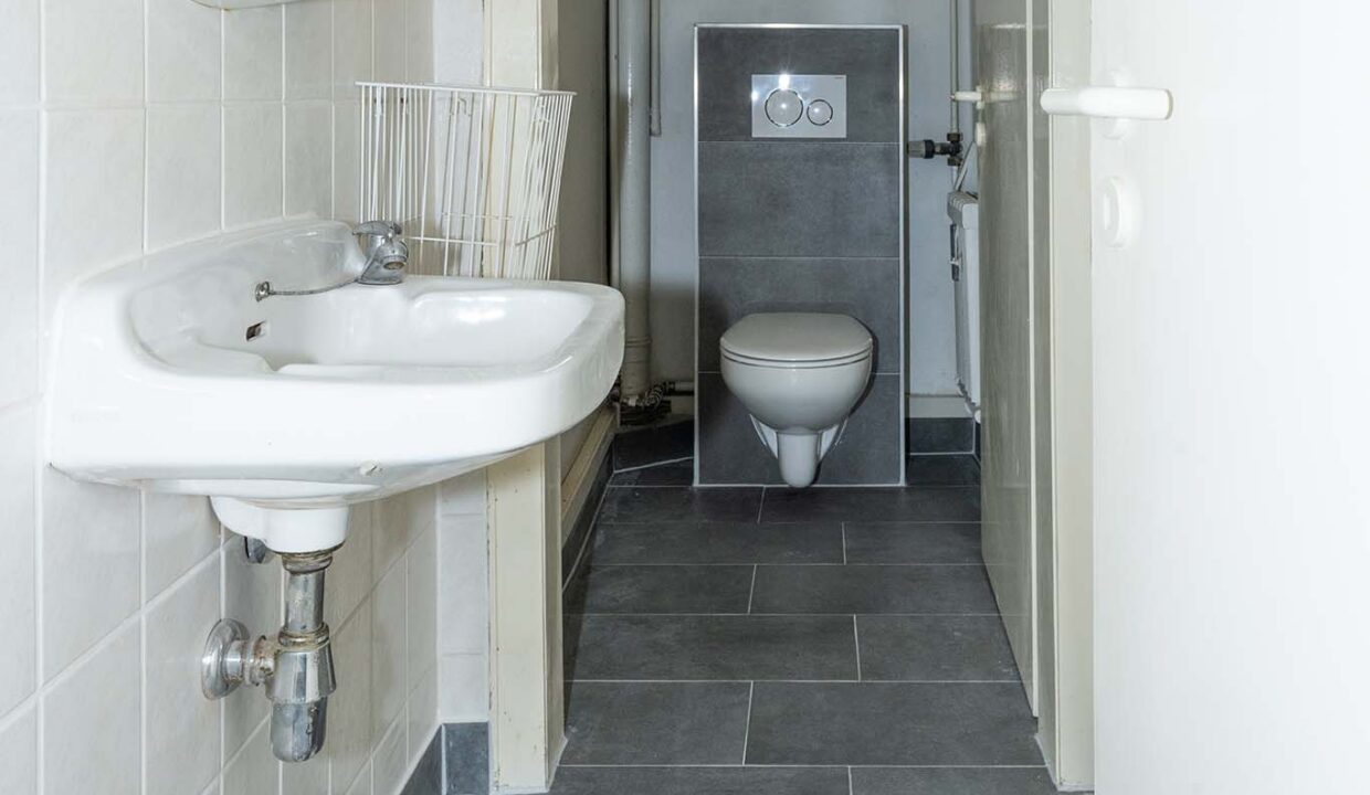 HN59_Nebengebaeude_rechts_WC_1-Kopie