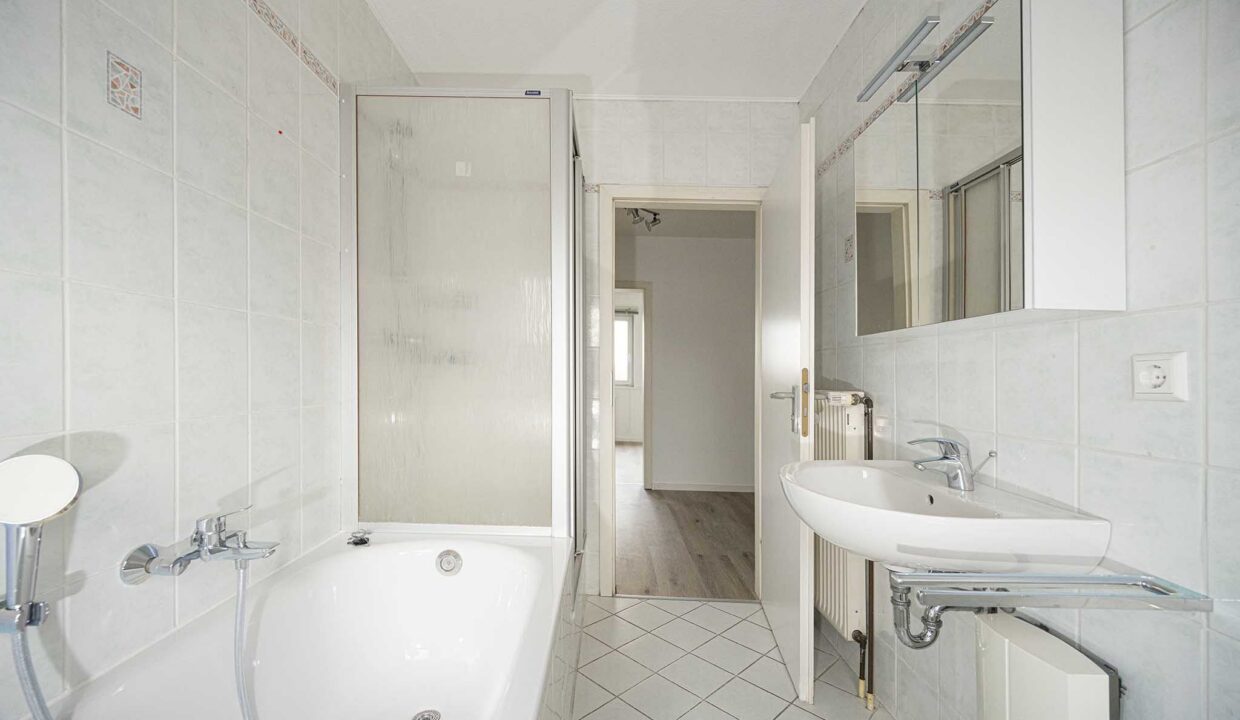 HN63_2OG_rechts_Bad_5-Kopie-1